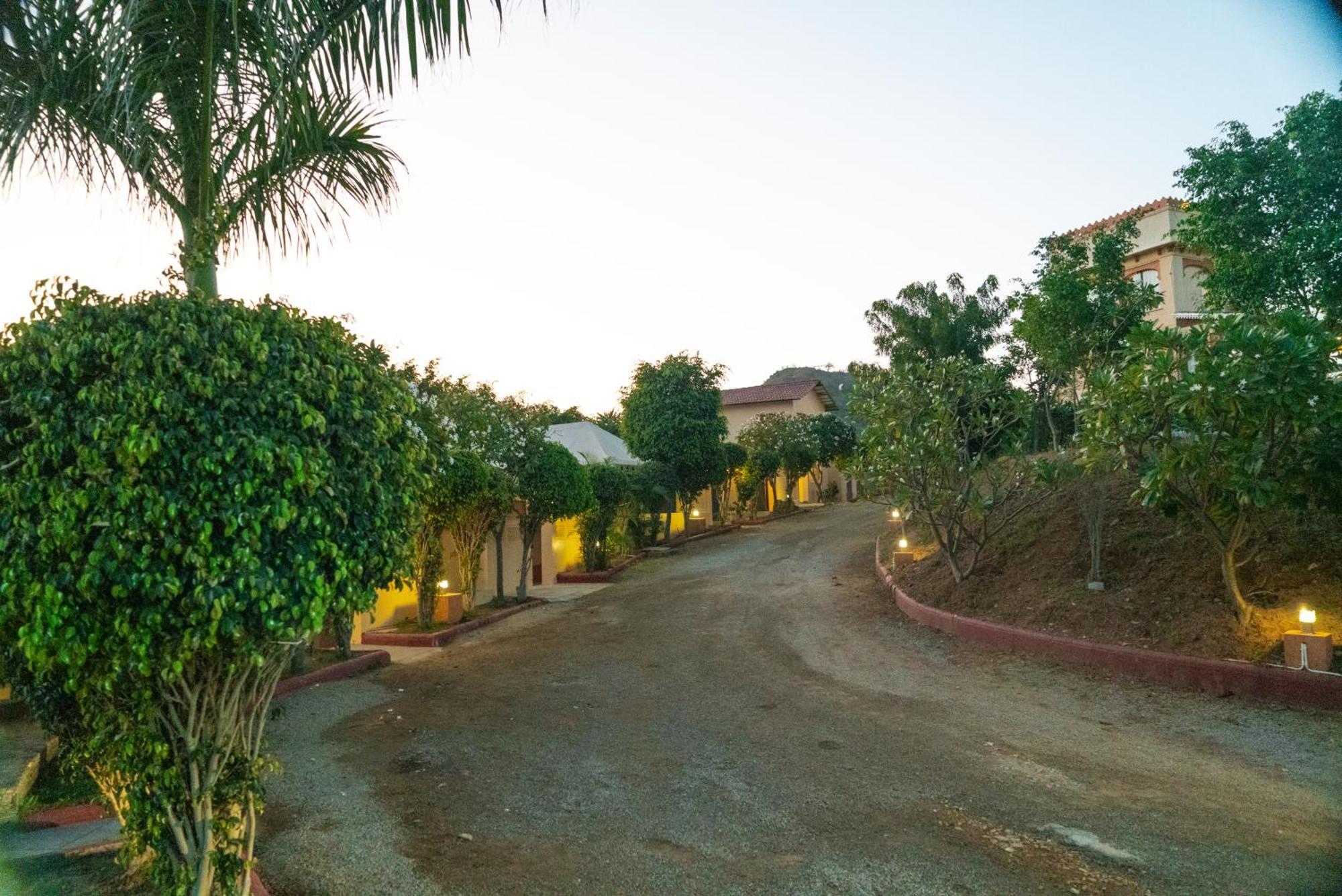 Udai Nature Valley Resort - A Peace Full Farmhouse Resort Udaipur Extérieur photo