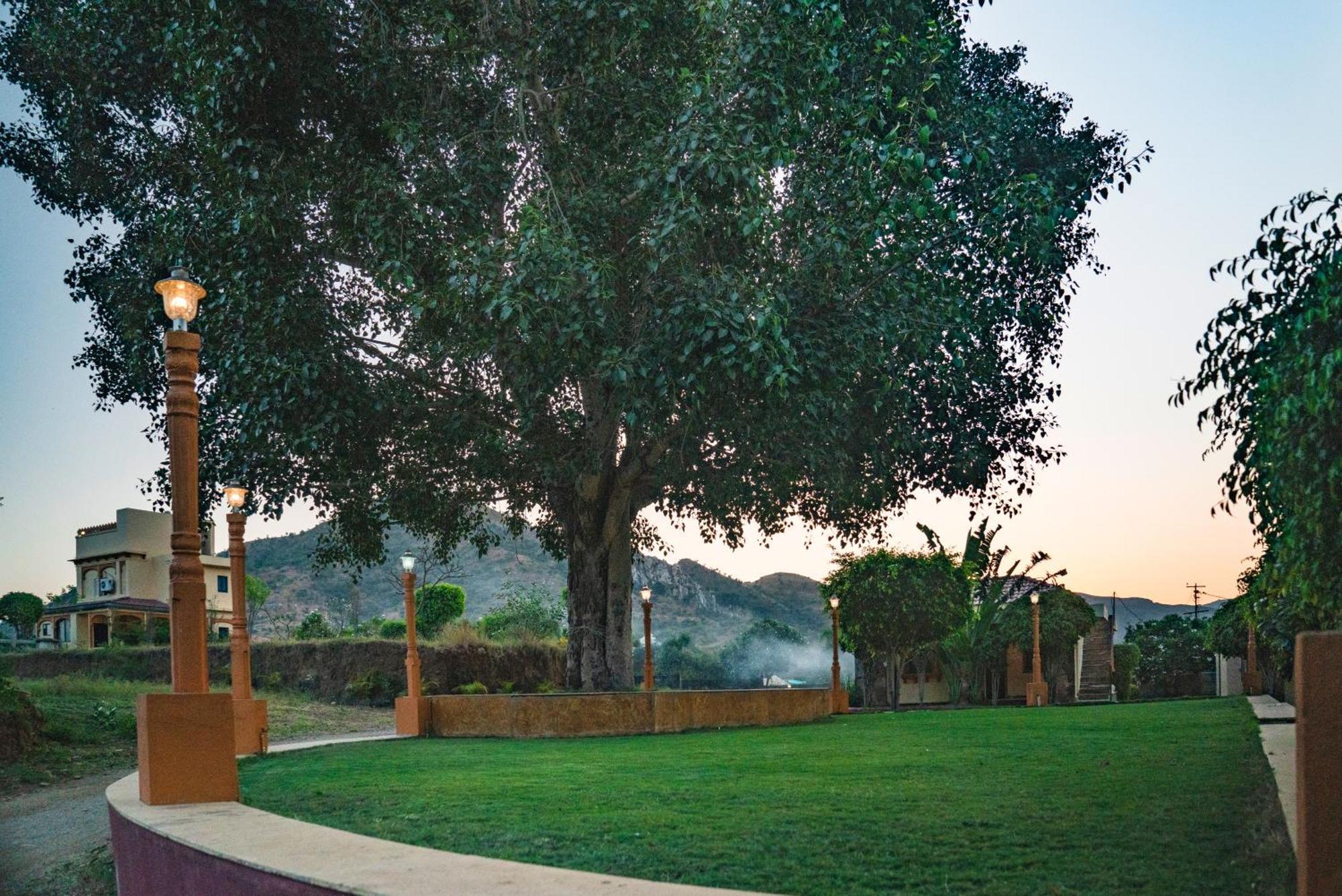 Udai Nature Valley Resort - A Peace Full Farmhouse Resort Udaipur Extérieur photo
