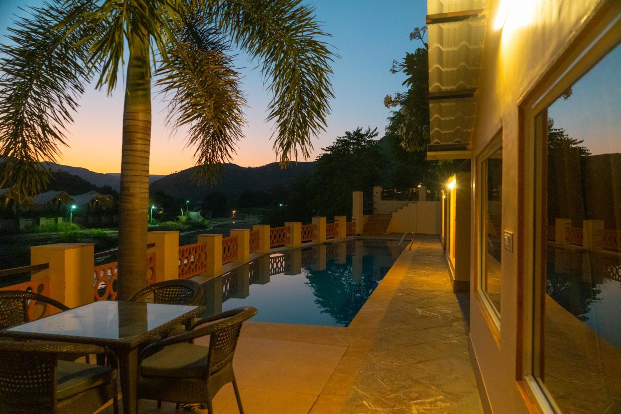 Udai Nature Valley Resort - A Peace Full Farmhouse Resort Udaipur Extérieur photo